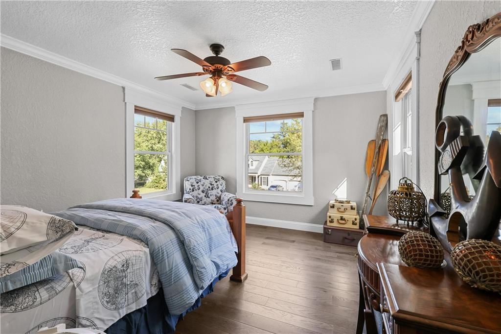 605 W Euclid Street — photo 55
