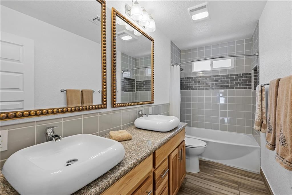605 W Euclid Street — photo 58