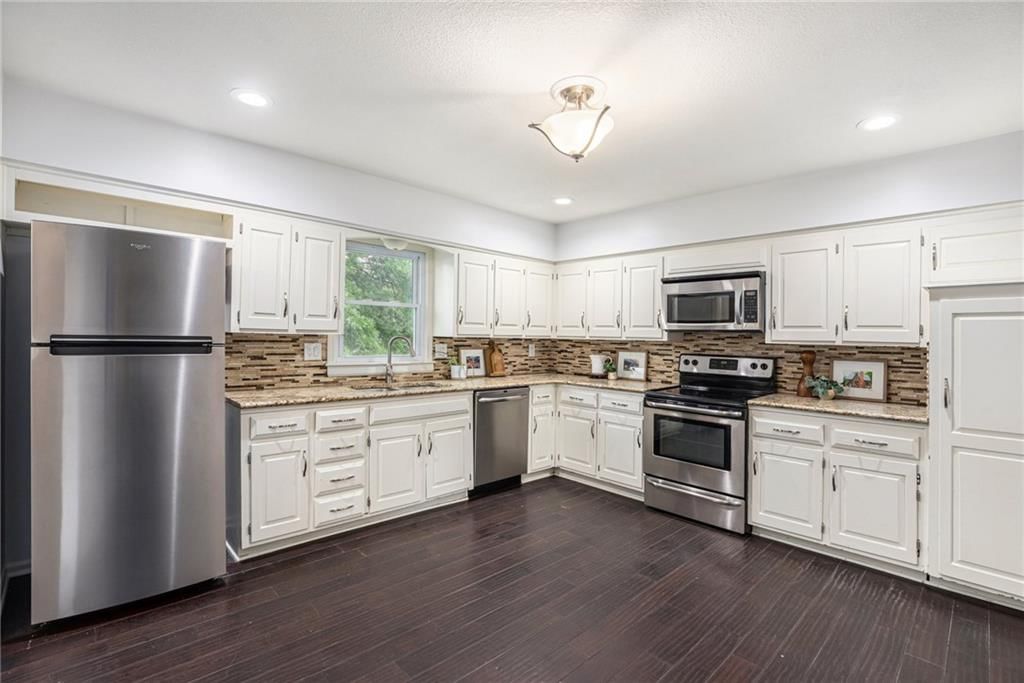 14501 Wilshire Circle — photo 13