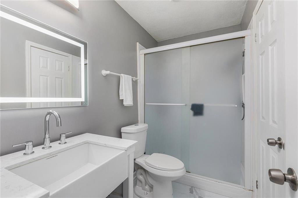 13707 Bennington Avenue — photo 16