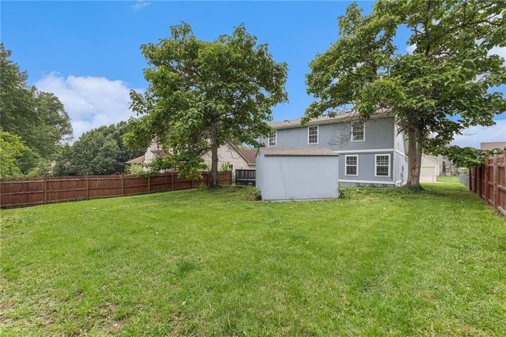 13707 Bennington Avenue — photo 21