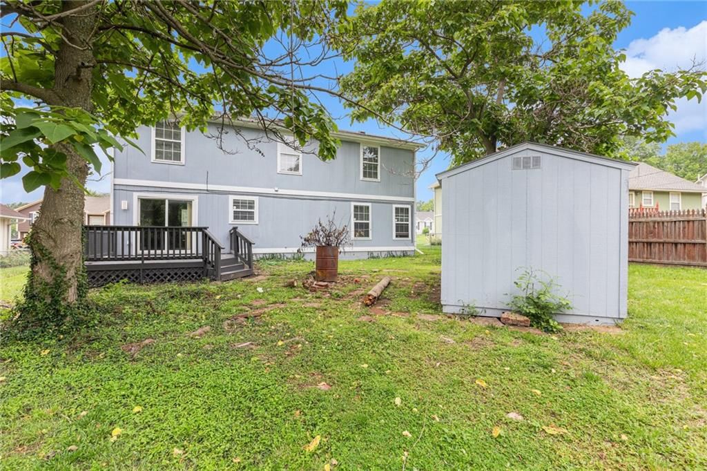 13707 Bennington Avenue — photo 23
