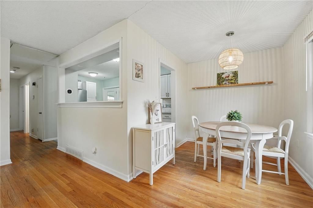 310 Melrose Street — photo 17