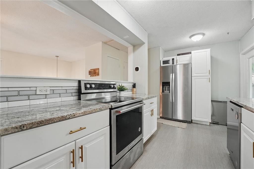 310 Melrose Street — photo 19