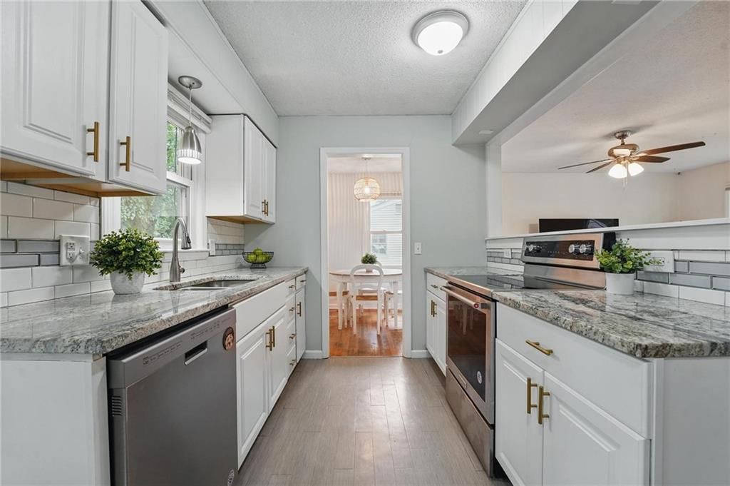 310 Melrose Street — photo 22