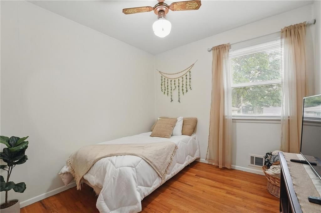 310 Melrose Street — photo 23
