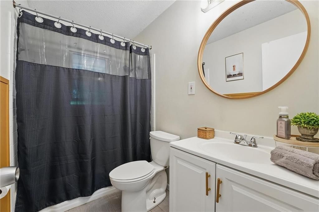 310 Melrose Street — photo 25