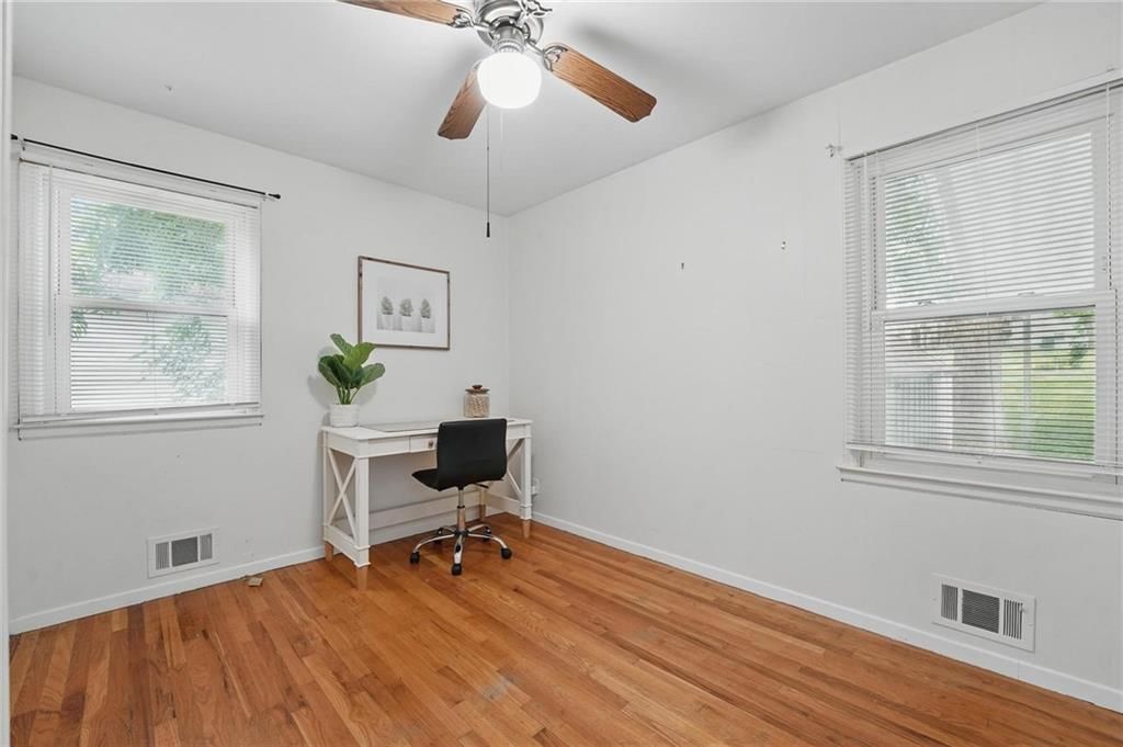 310 Melrose Street — photo 28