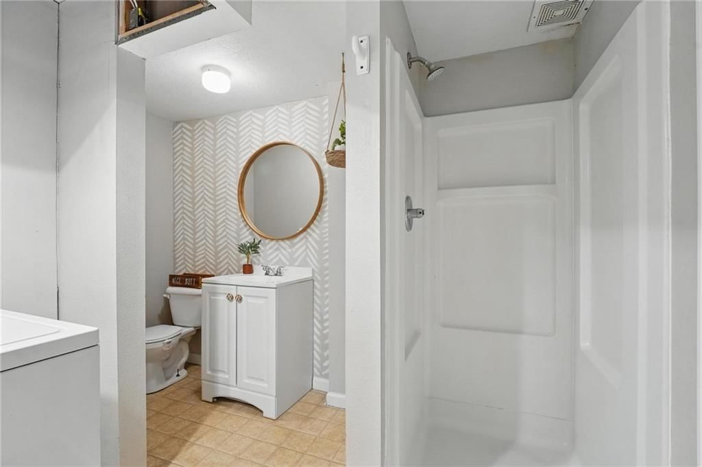 310 Melrose Street — photo 34