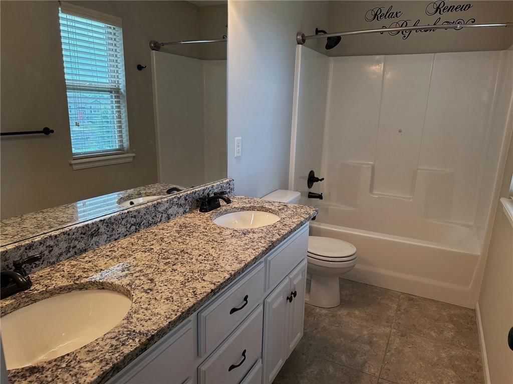 410 Heritage Drive — photo 13