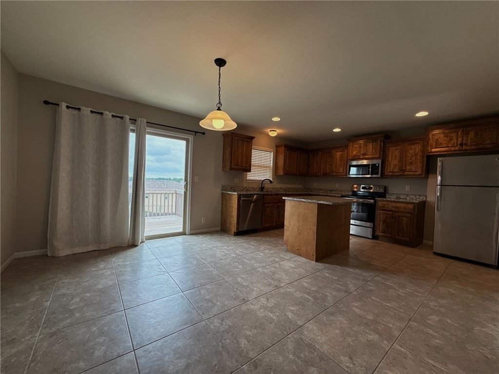 410 Heritage Drive — photo 6