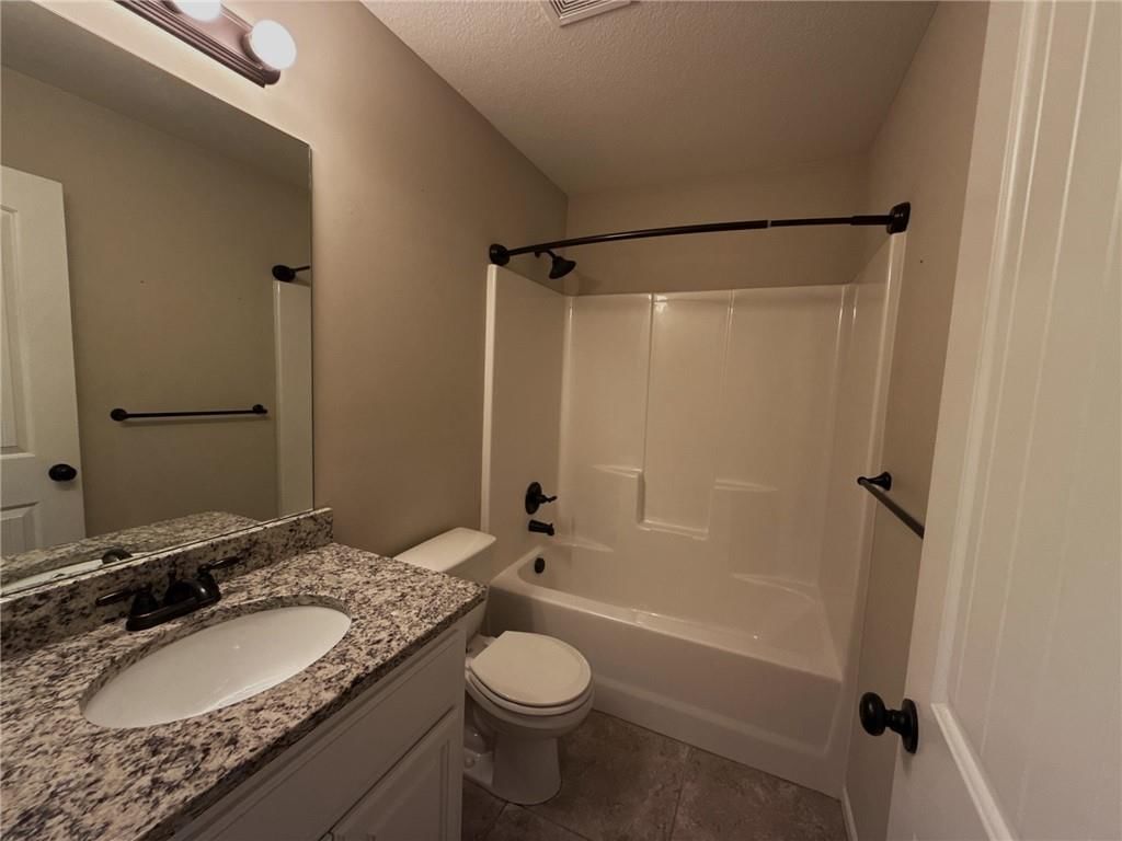 410 Heritage Drive — photo 8