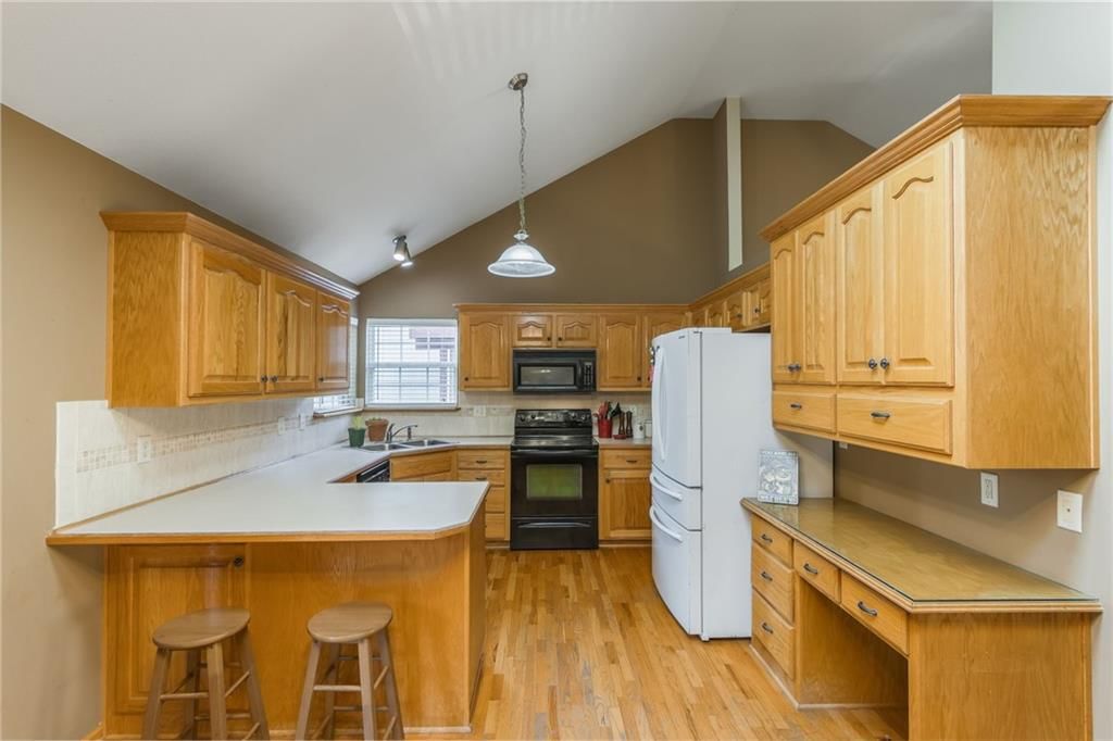 604 NW Scenic Drive — photo 12