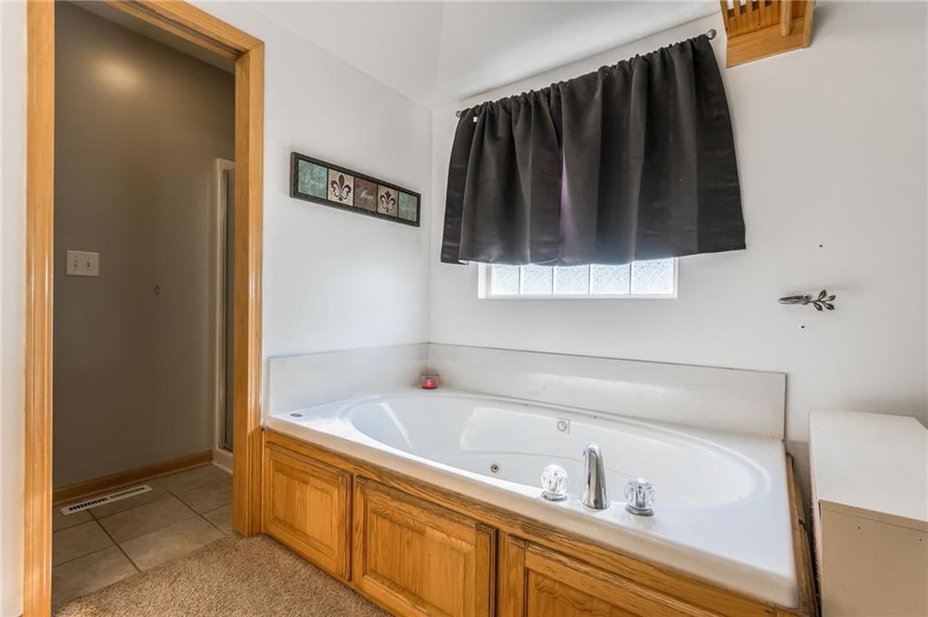 604 NW Scenic Drive — photo 17