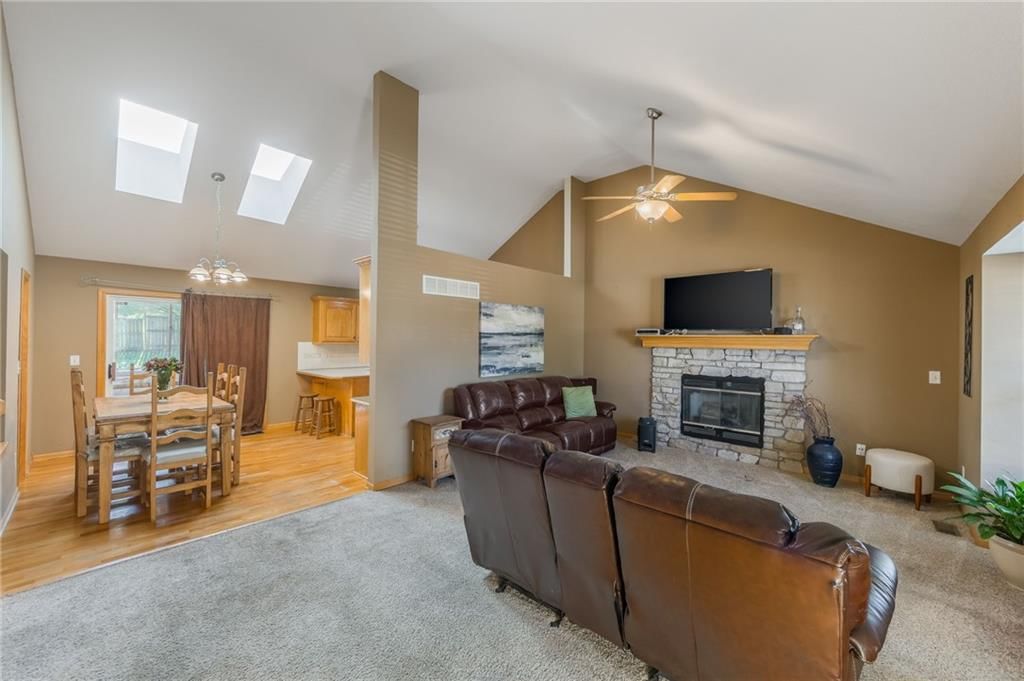 604 NW Scenic Drive — photo 7
