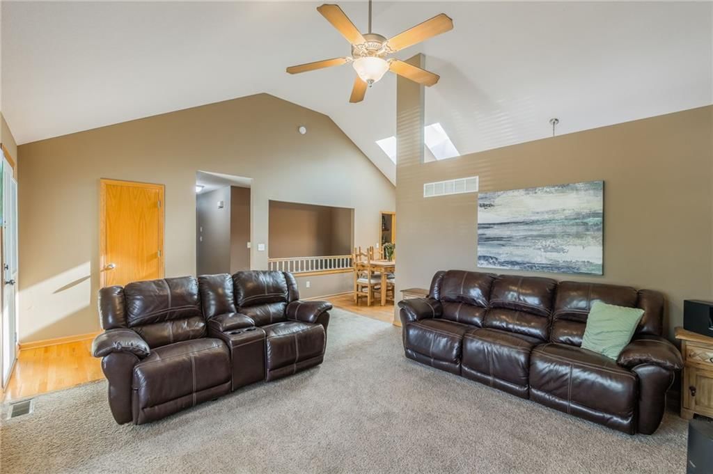 604 NW Scenic Drive — photo 9