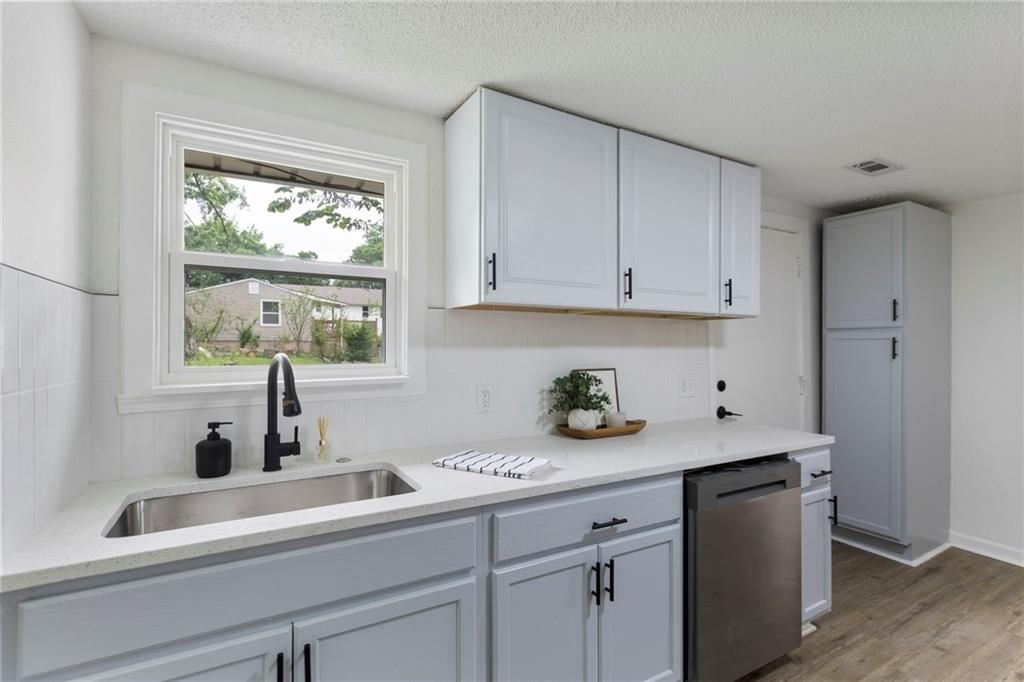4610 NE 46Th Street — photo 14