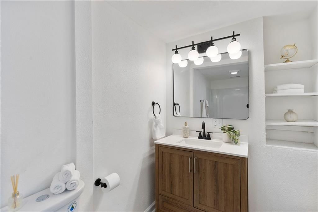 4610 NE 46Th Street — photo 25