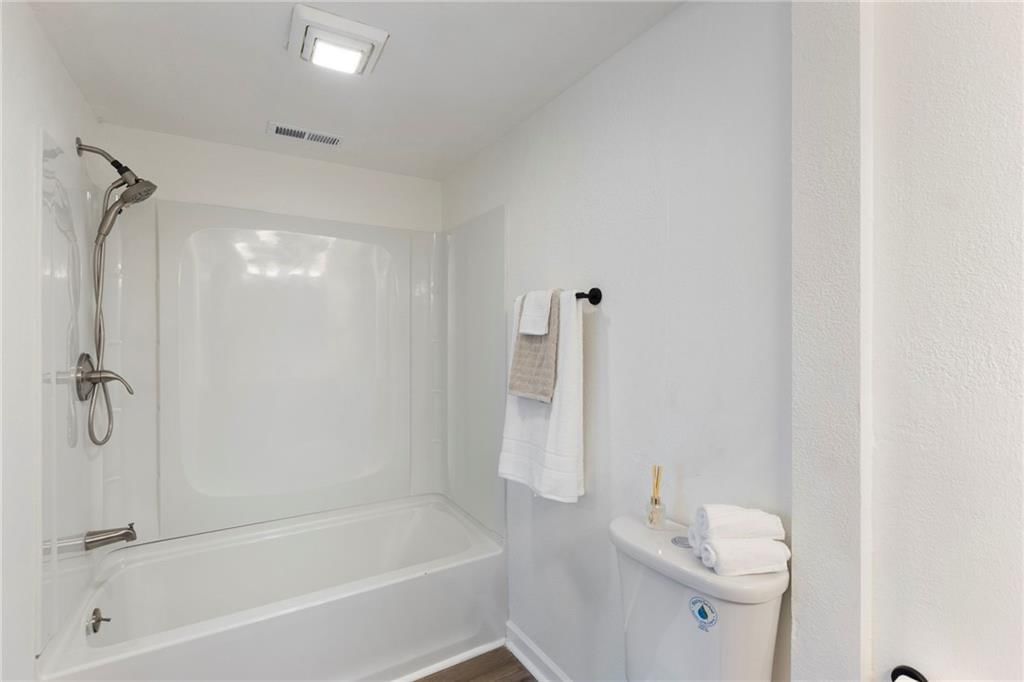 4610 NE 46Th Street — photo 27