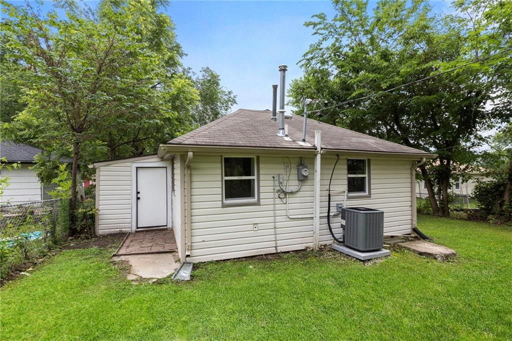 4610 NE 46Th Street — photo 31