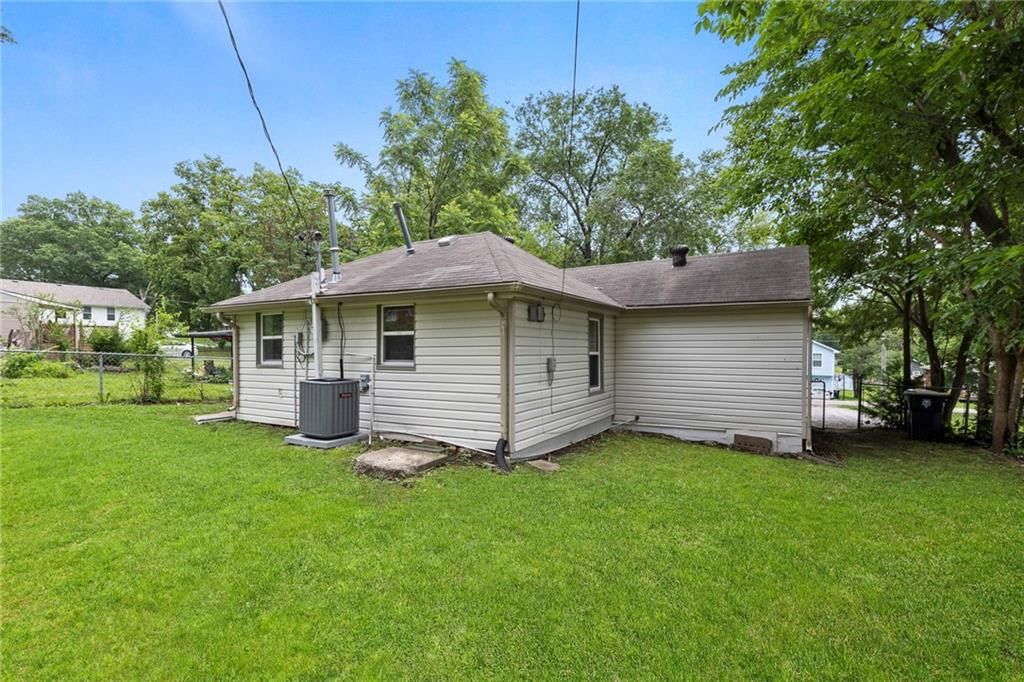 4610 NE 46Th Street — photo 32