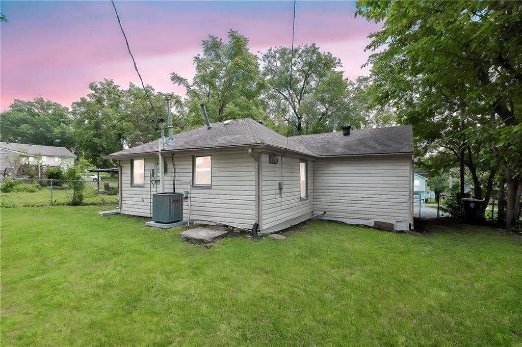 4610 NE 46Th Street — photo 33