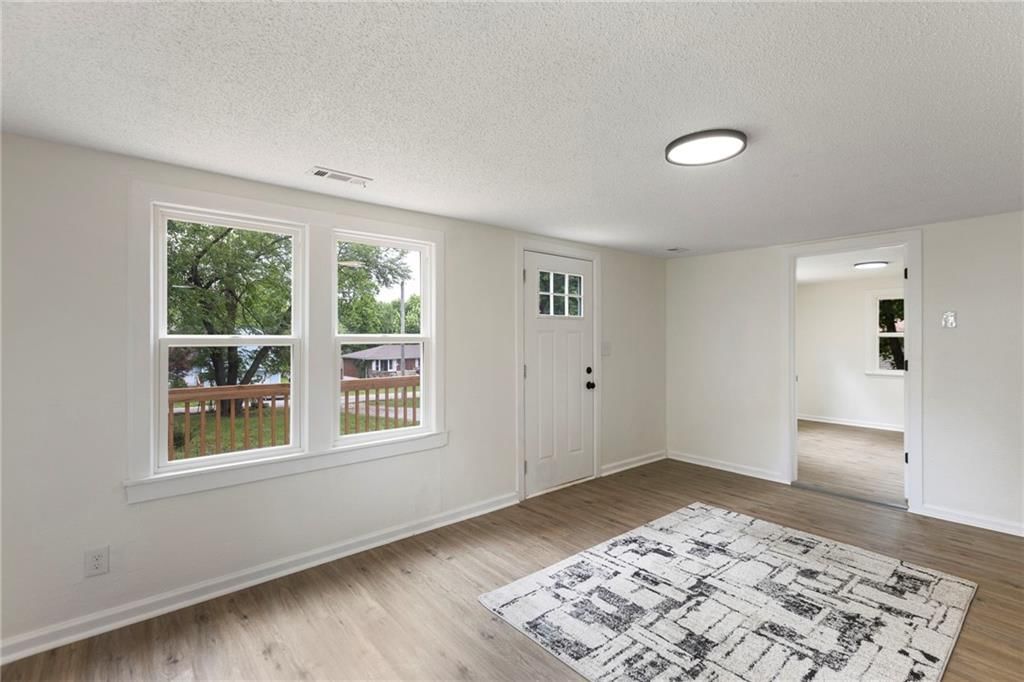 4610 NE 46Th Street — photo 7