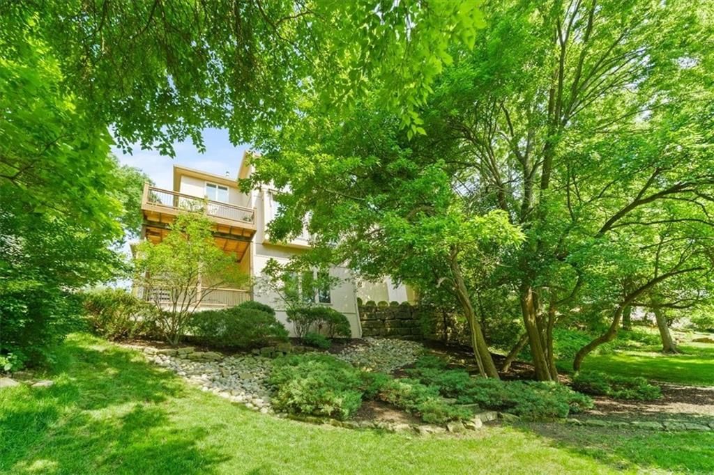 8436 Widmer Road — photo 36