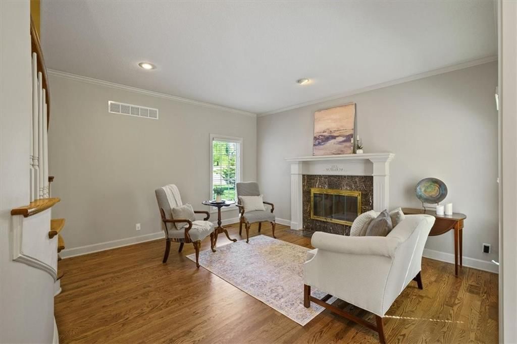 8436 Widmer Road — photo 9