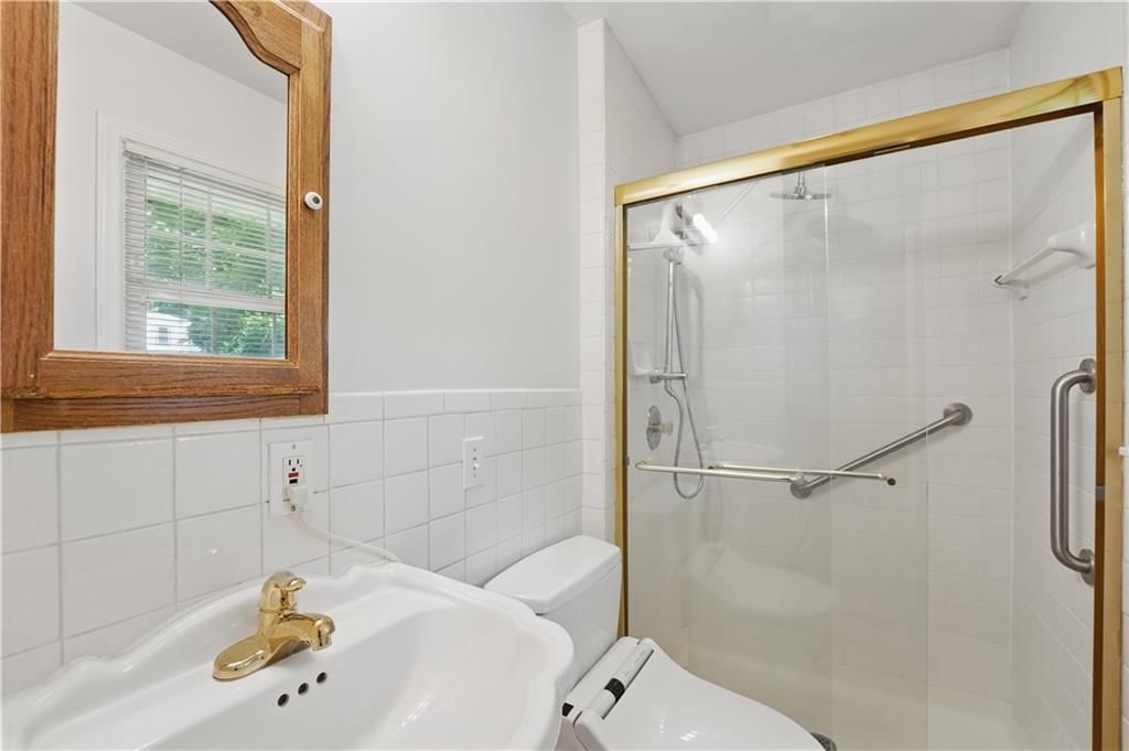 2326 NE 42nd Street — photo 18