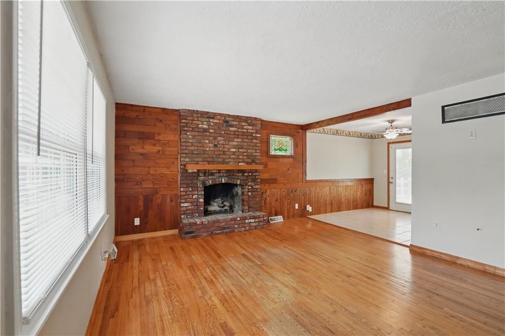 2326 NE 42nd Street — photo 8