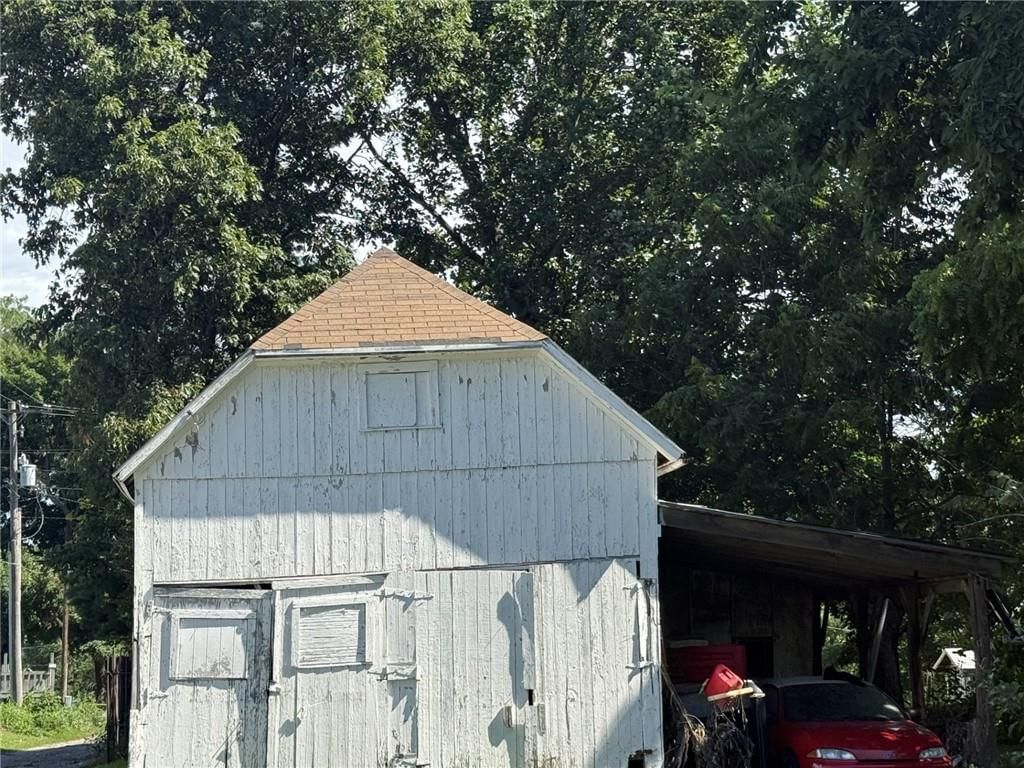 203 W George Street — photo 9