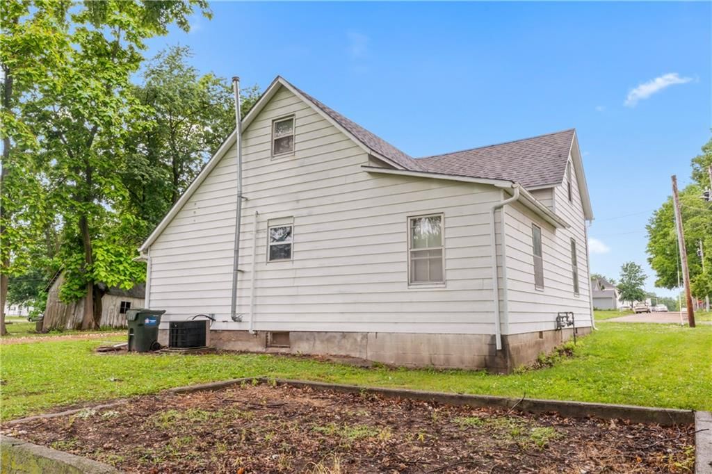 801 S Saint Louis Street — photo 45