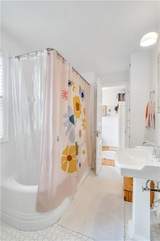 617 E 64th Terrace — photo 17