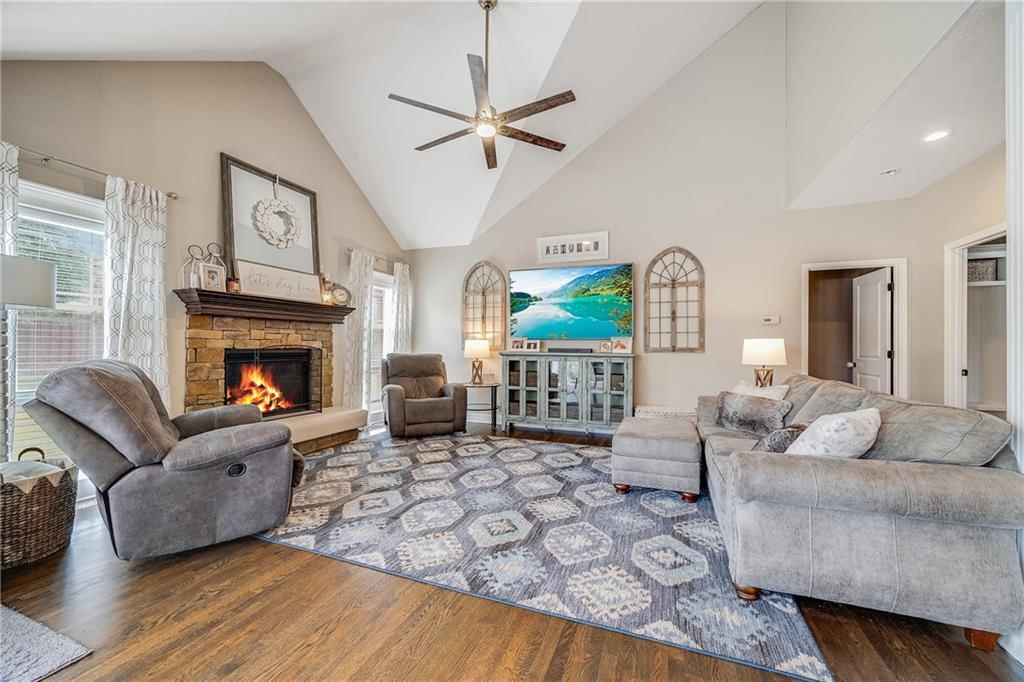 1107 Burr Oak Lane — photo 9