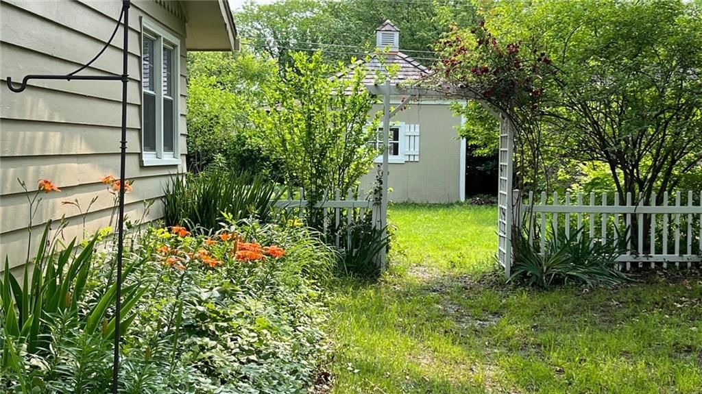 1441 S Maple Street — photo 3