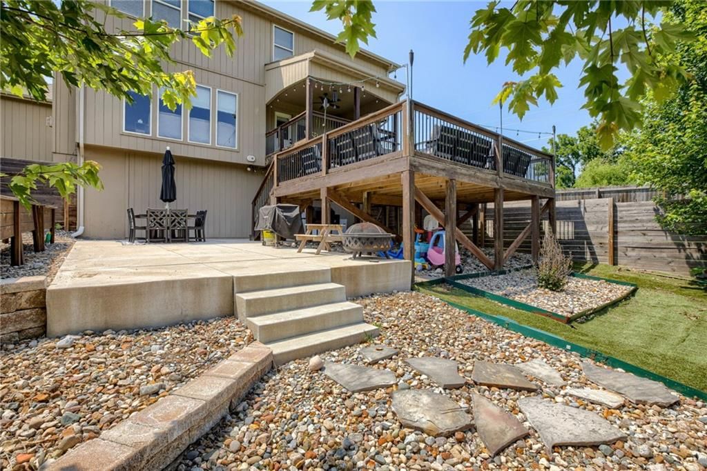8721 N Mersington Avenue — photo 41