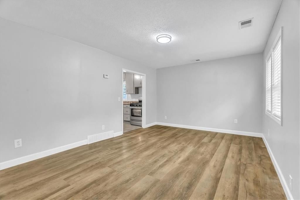 5715 Parkview Avenue — photo 5