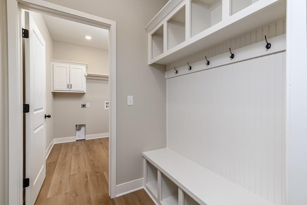 25512 Metro Avenue — photo 11