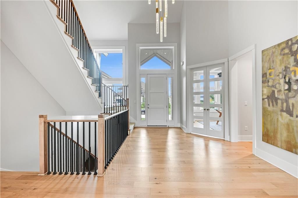 15601 Catalina Street — photo 2