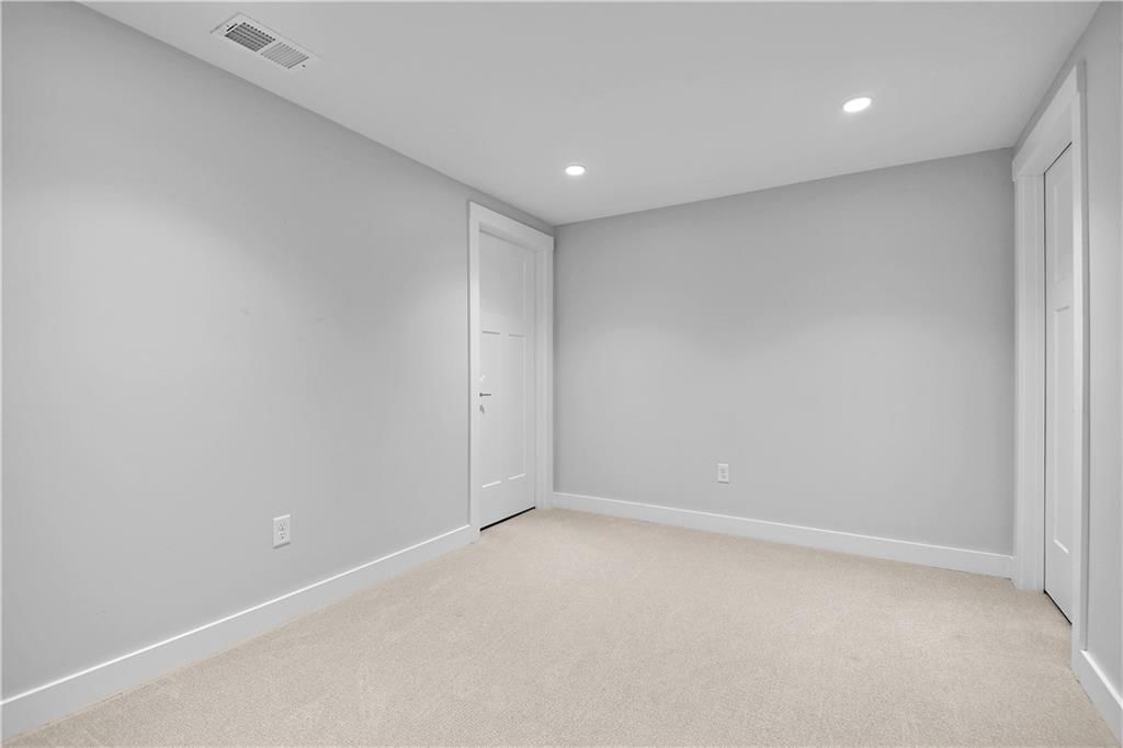 15601 Catalina Street — photo 32