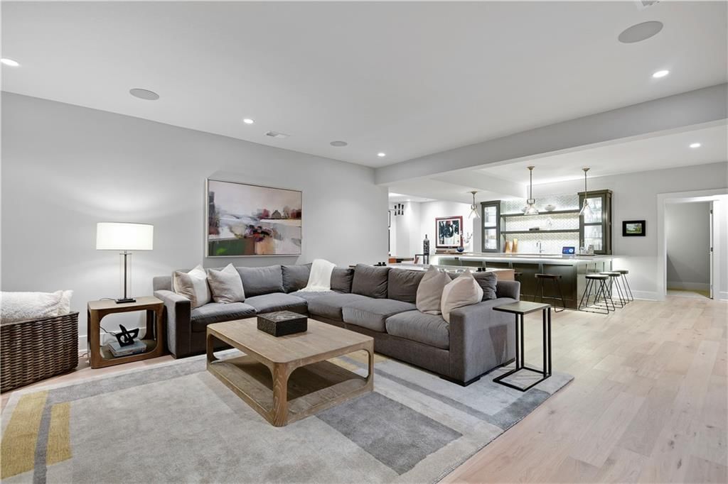 15601 Catalina Street — photo 35