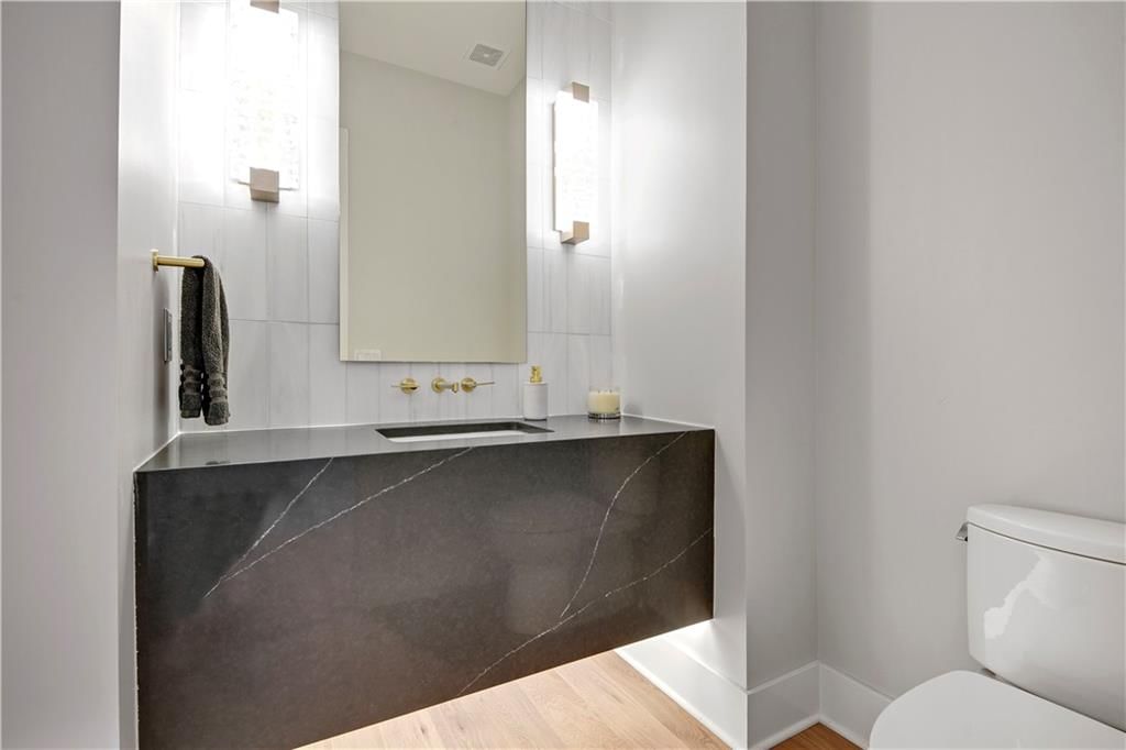 15601 Catalina Street — photo 8