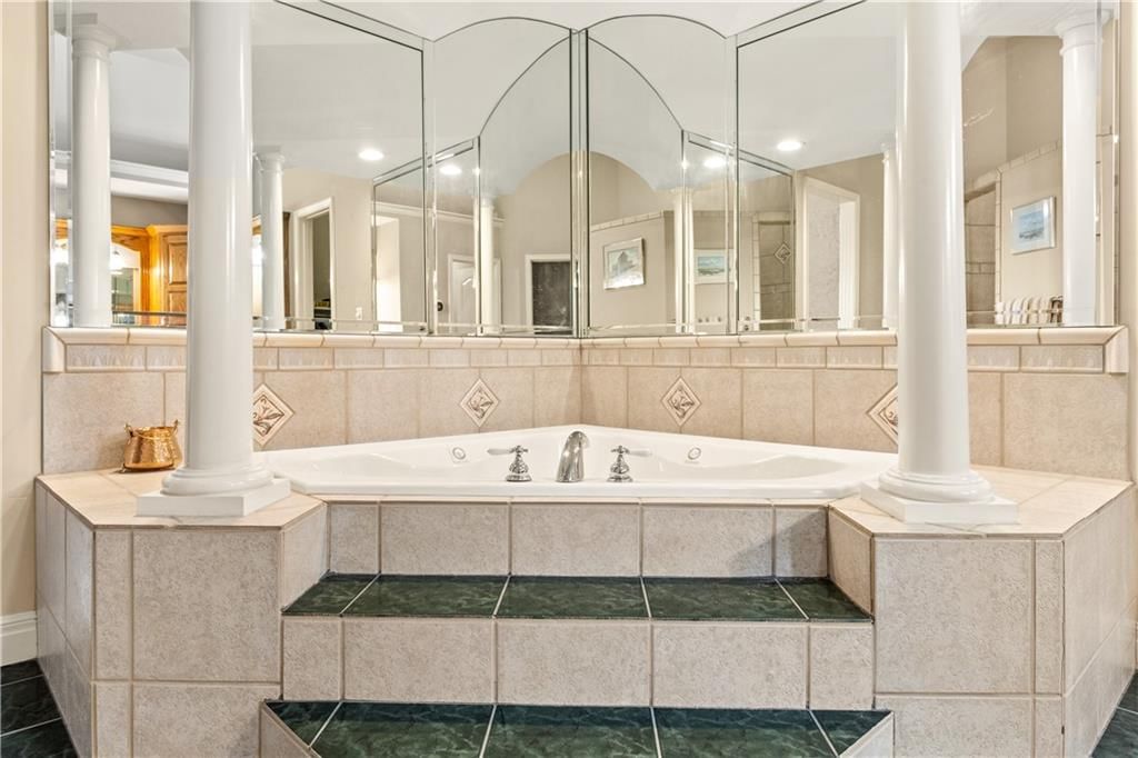 4240 NE Suwannee Drive — photo 23