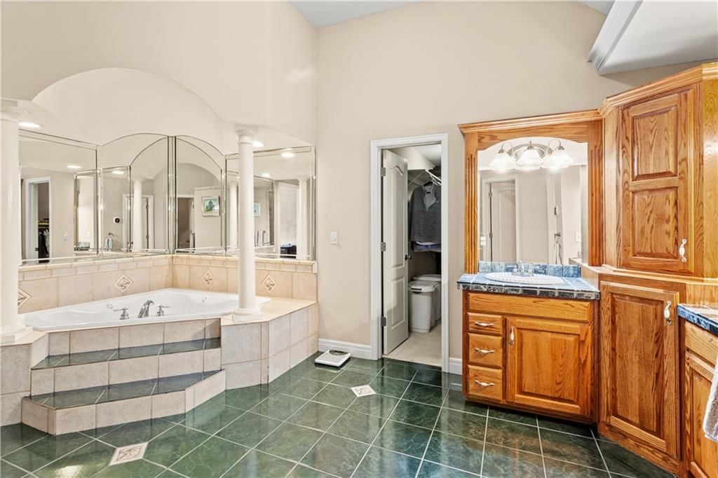 4240 NE Suwannee Drive — photo 25