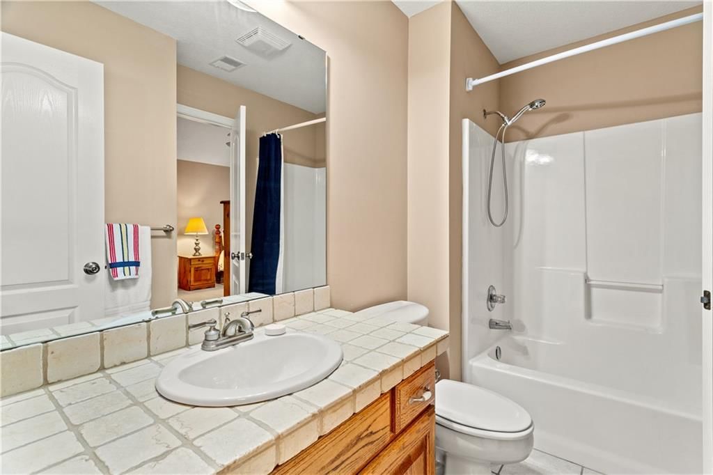 4240 NE Suwannee Drive — photo 37