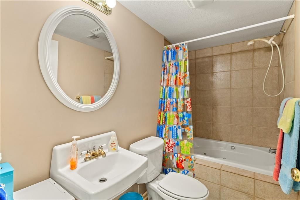 4240 NE Suwannee Drive — photo 50