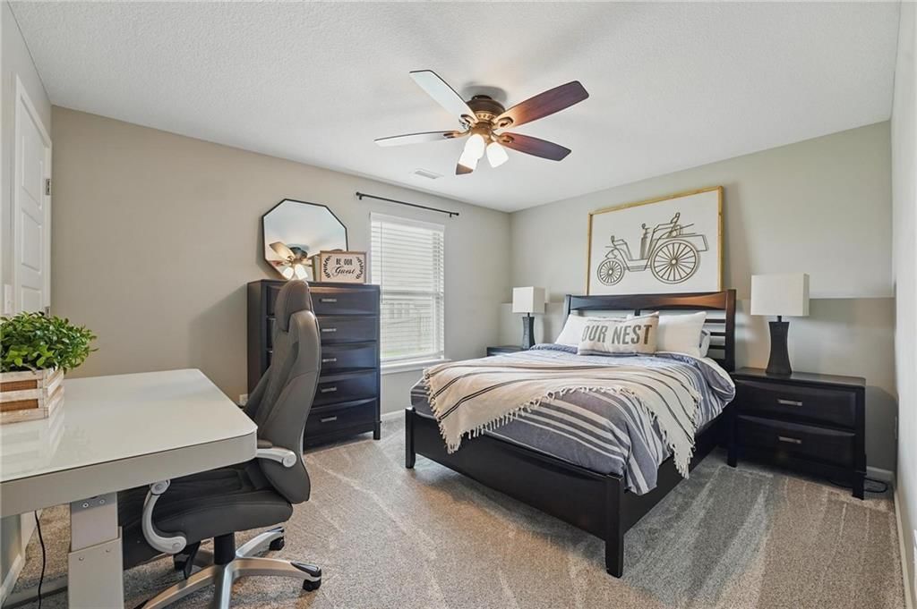 10553 N Randolph Avenue — photo 36