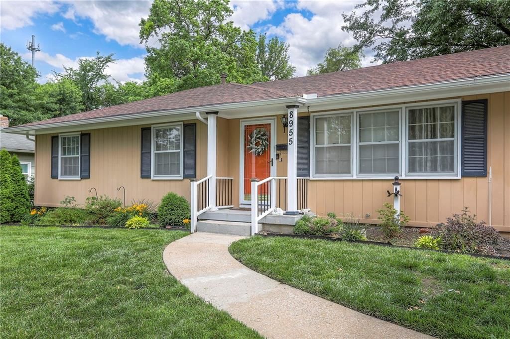 8955 E 84TH Street, Raytown, MO