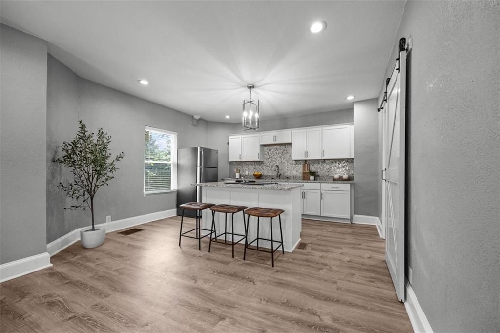 3332 Flora Avenue — photo 5